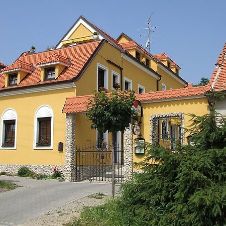 Hotel U svatého Urbana à Mikulov Extérieur photo