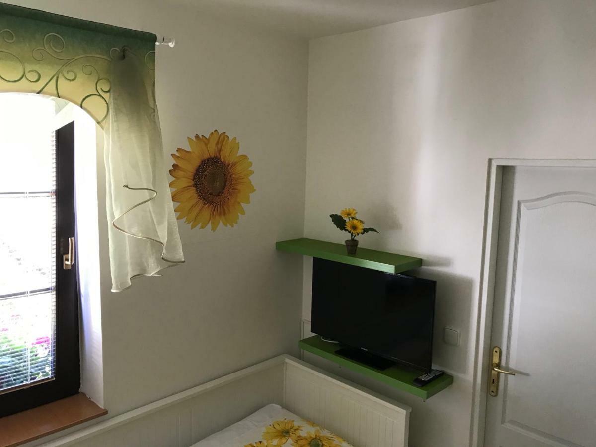 Hotel U svatého Urbana à Mikulov Extérieur photo